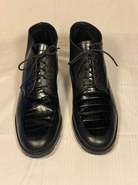 Talbots Made in Italy Black Leather Chukka Boots with Croc-Embossed Vamps 7M